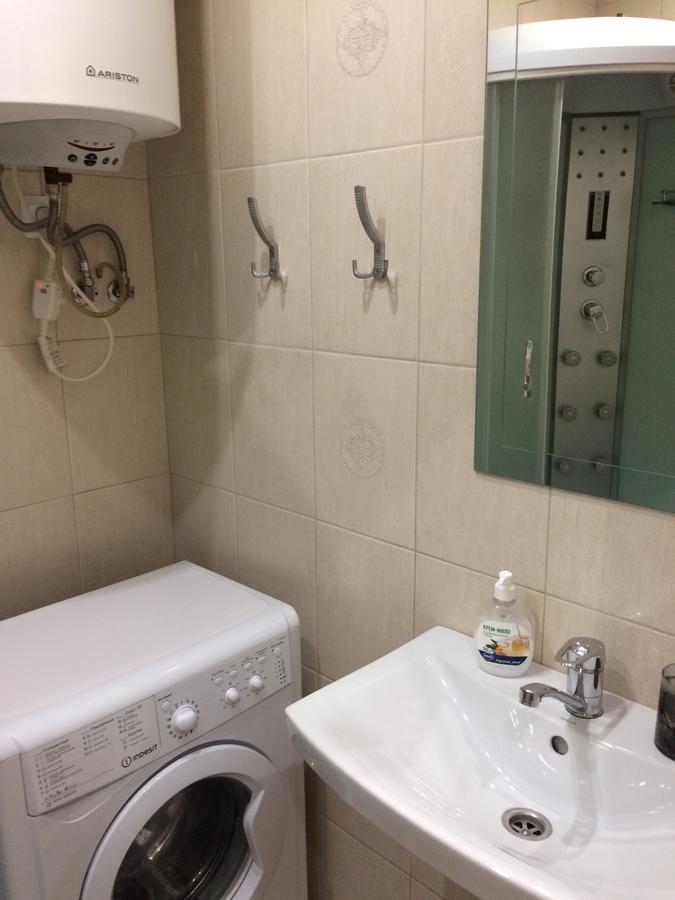 Cozy Apartment Near The Airport "Kyiv" Exteriör bild